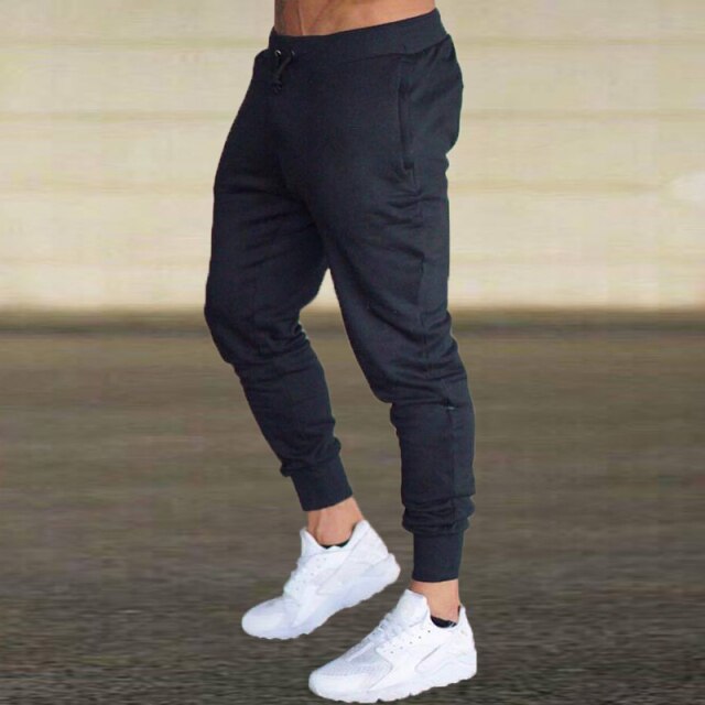 Jogging basic noir pour crossfit, calisthenics ou fitness