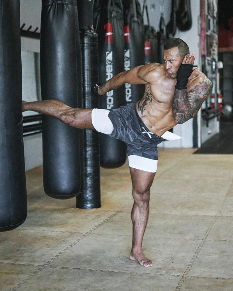 Short court 2 en 1 camouflé gris et blanc pour crossfit, calisthenics ou fitness